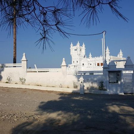 Snow White Castle Apartment คิโอตาริ ภายนอก รูปภาพ